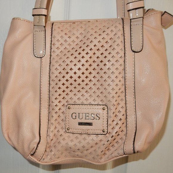 Guess purse - Picture 2 of 7